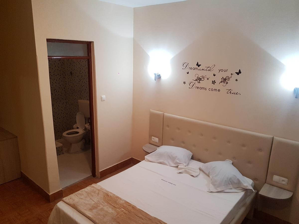 Hotel Pensao Asa Branca Assomada Exteriér fotografie